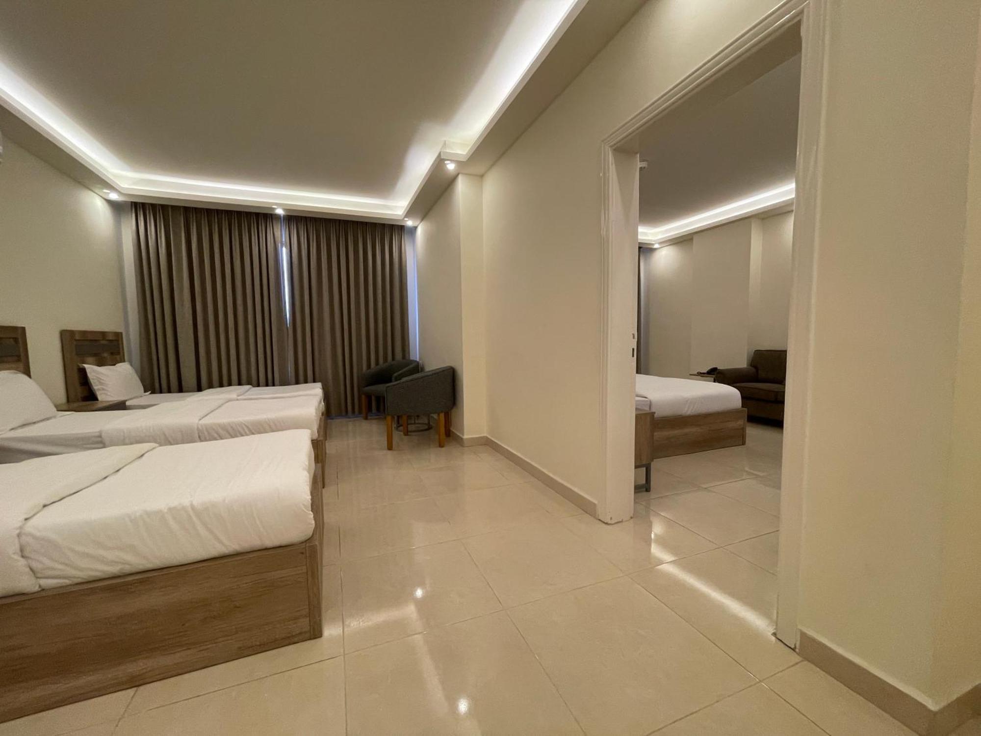 Aster Hotel Aqaba Exterior photo