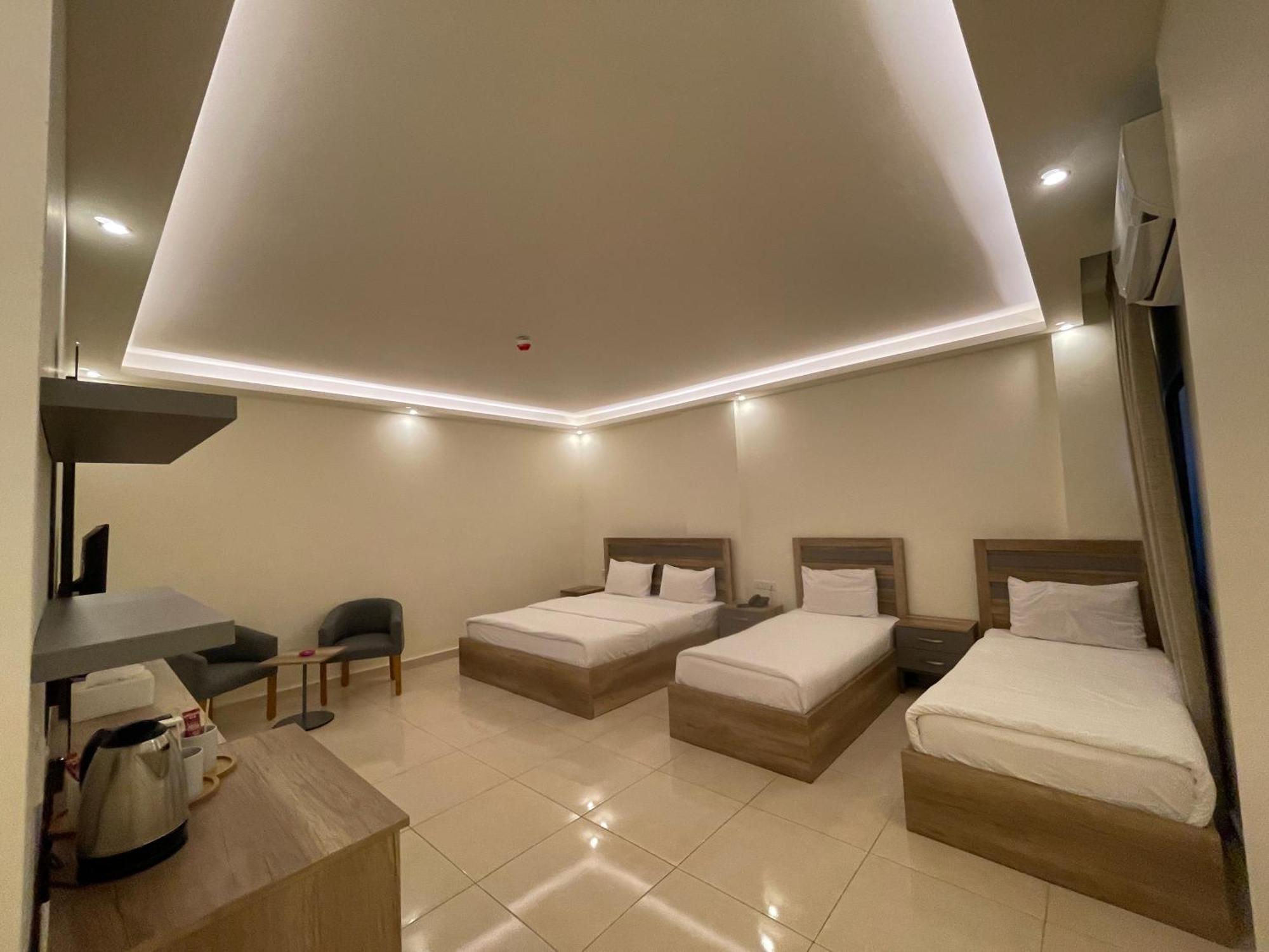 Aster Hotel Aqaba Exterior photo