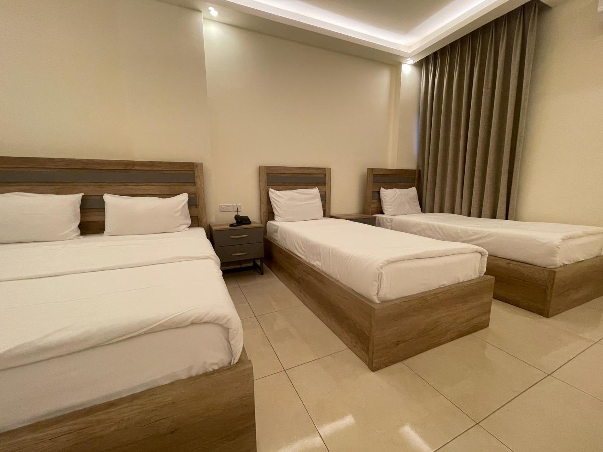 Aster Hotel Aqaba Exterior photo