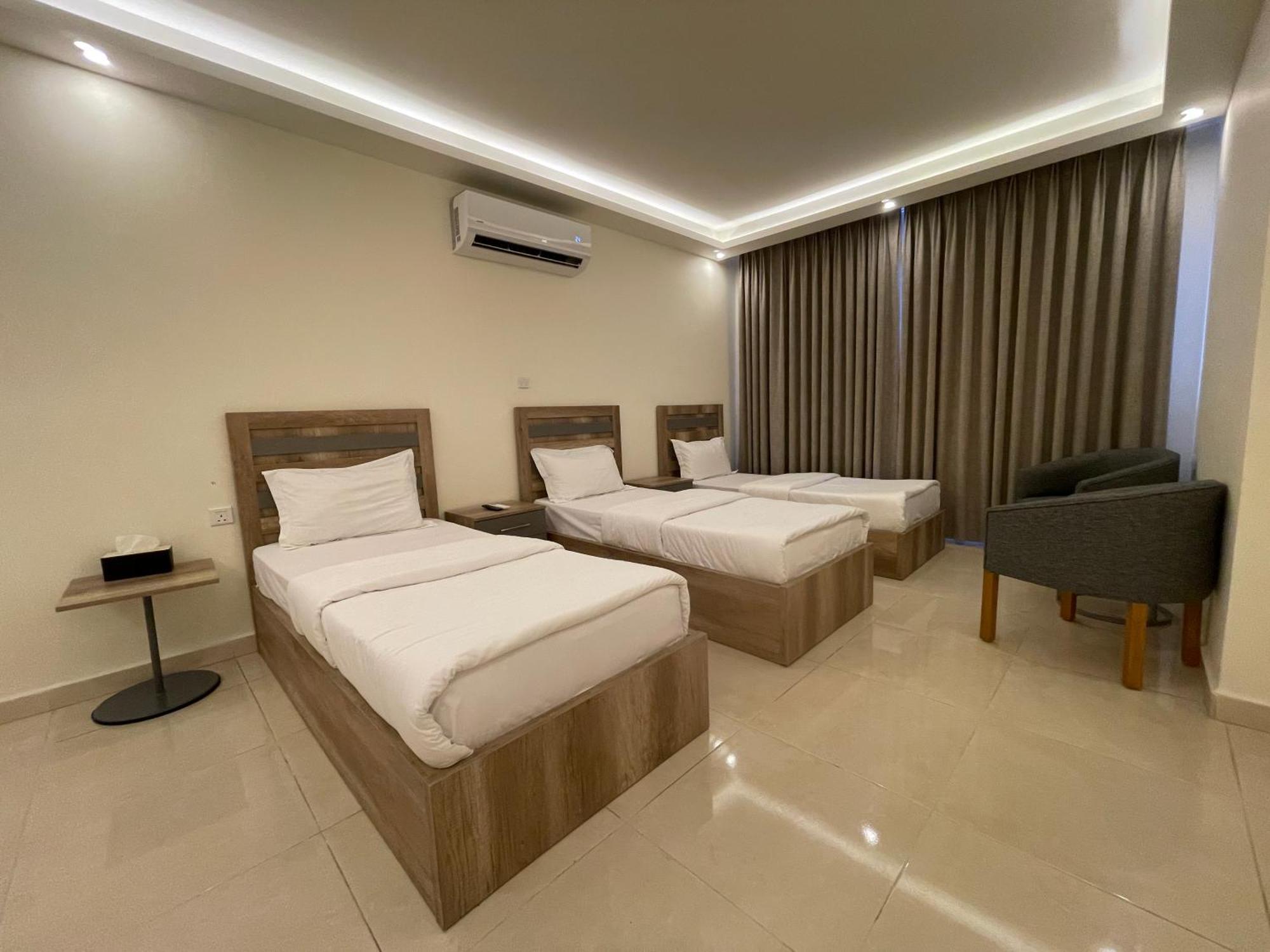 Aster Hotel Aqaba Exterior photo