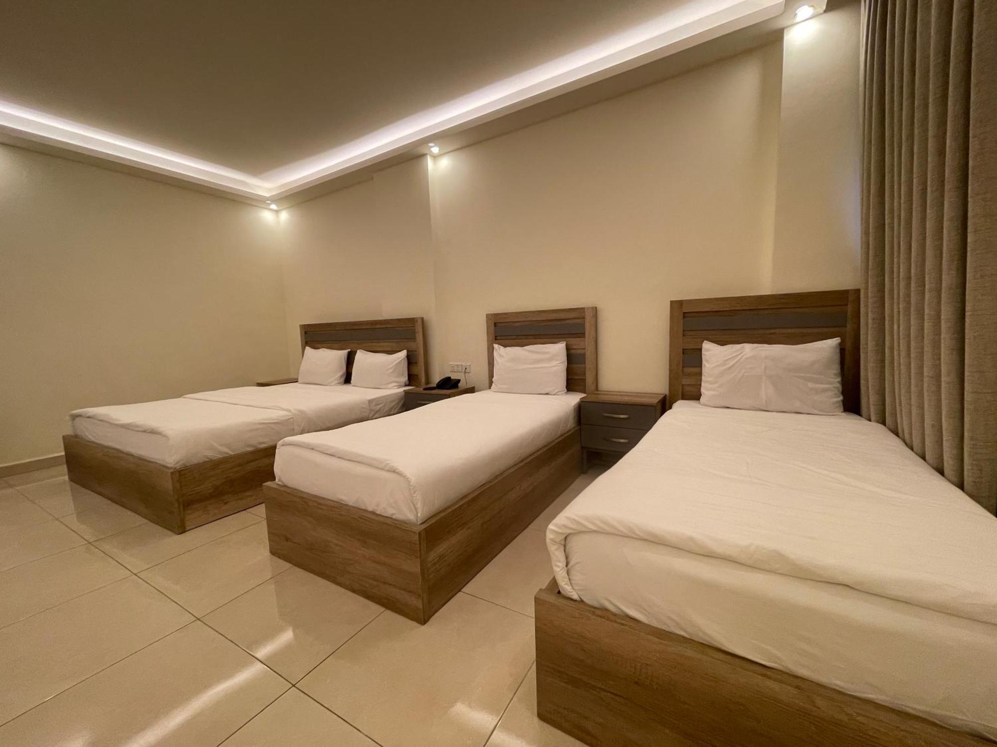 Aster Hotel Aqaba Exterior photo