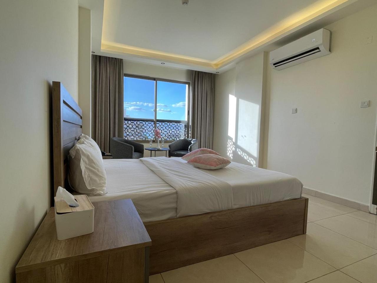 Aster Hotel Aqaba Exterior photo
